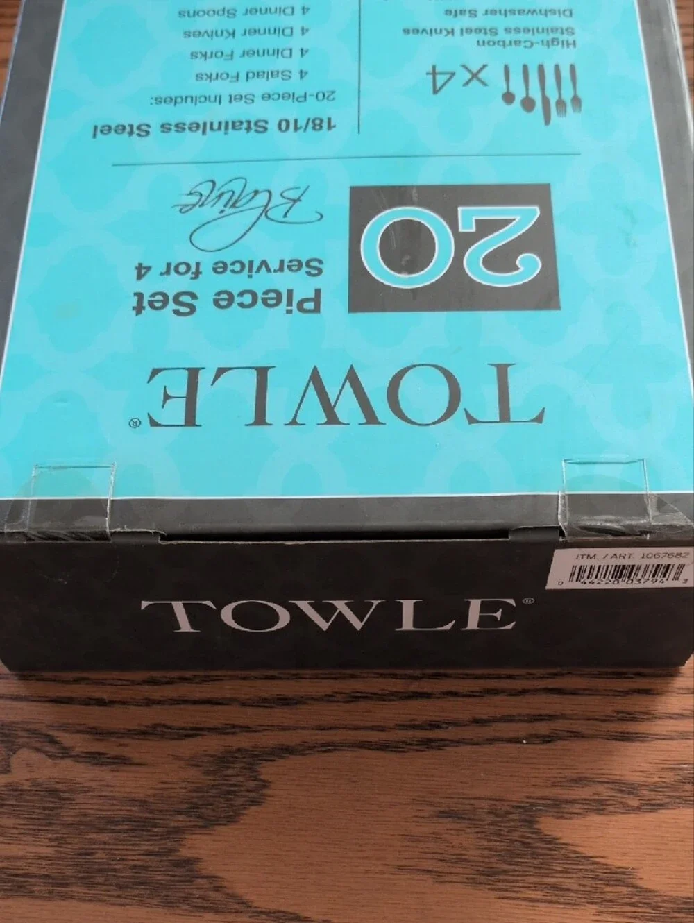 Towle Blaine 20 Pc 18/10 Stainless Flatware Set NIB